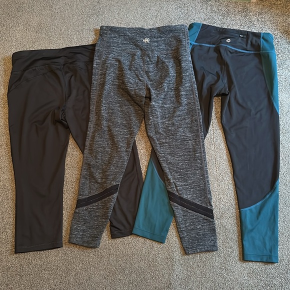 Women’s Active Leggings Lot, Size Small - Picture 2 of 2